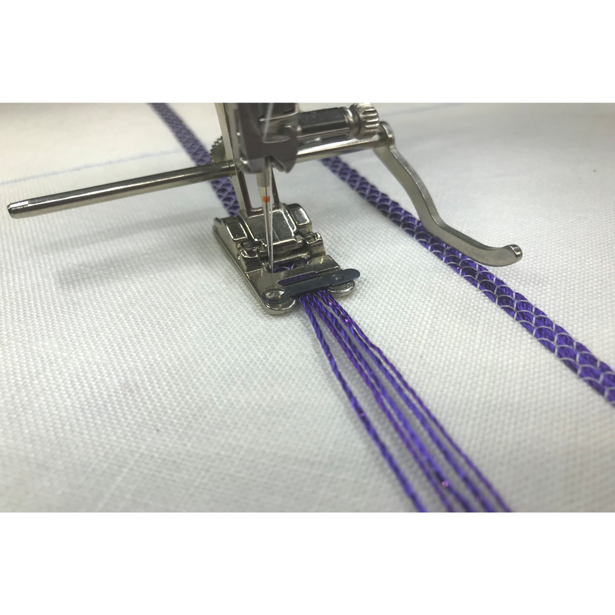 Bernina Piedino per cordoncini con 5 scanalature #25