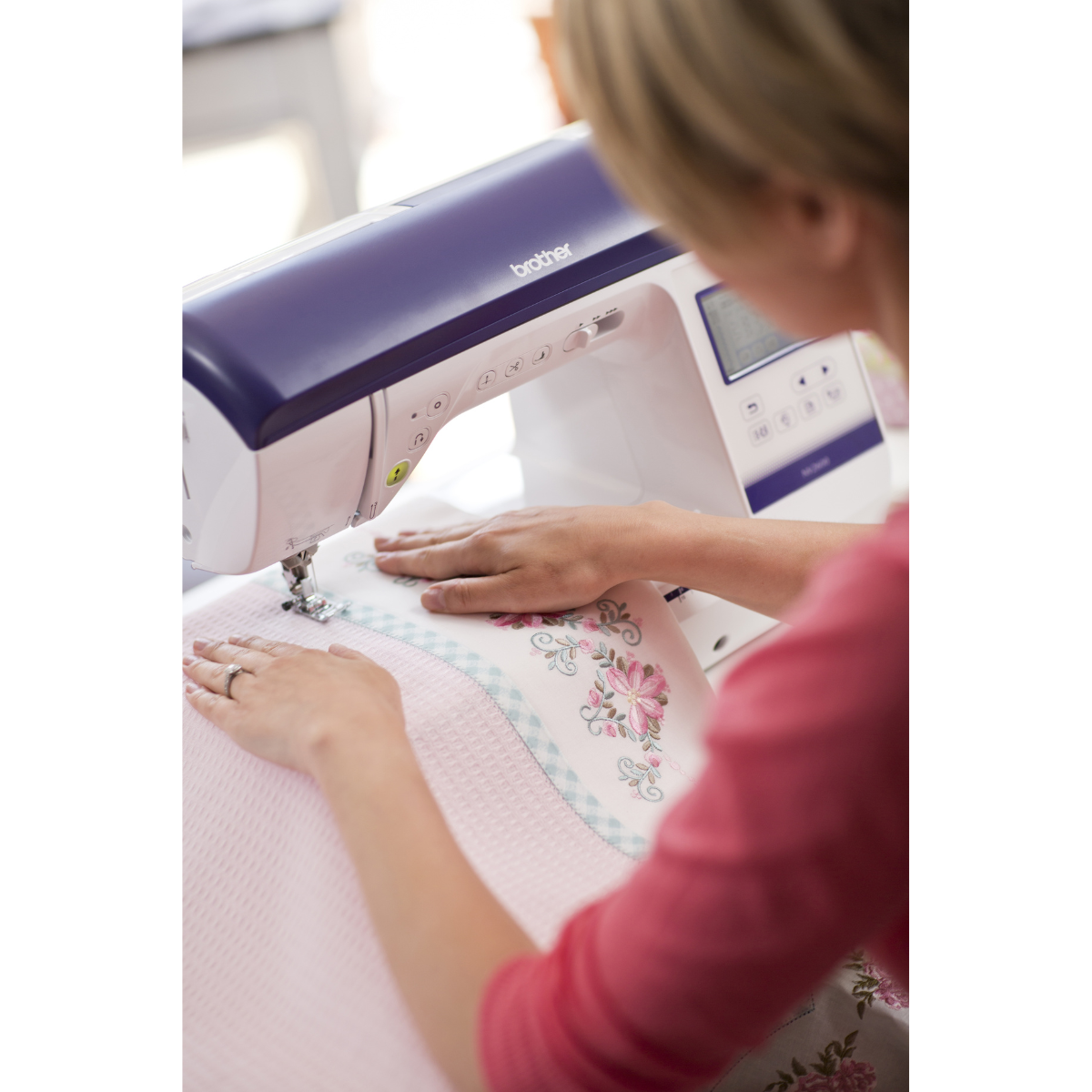 Brother Innov-is NV2600 Macchina per cucire e ricamo Elettronica