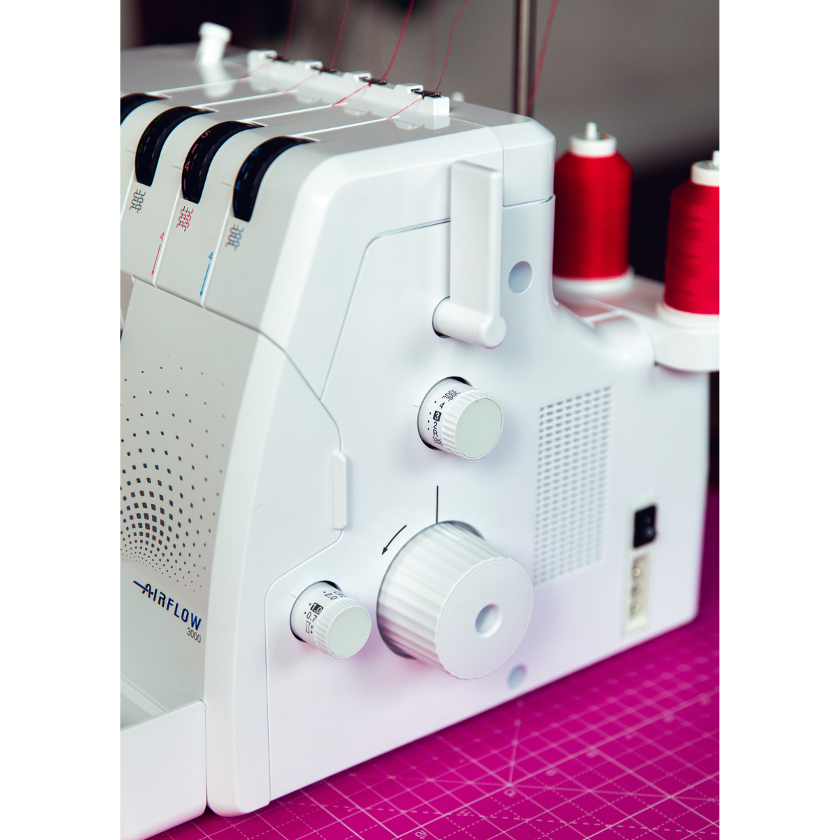 Brother Airflow 3000 Tagliacuci con infilatura elettronica a getto d’aria