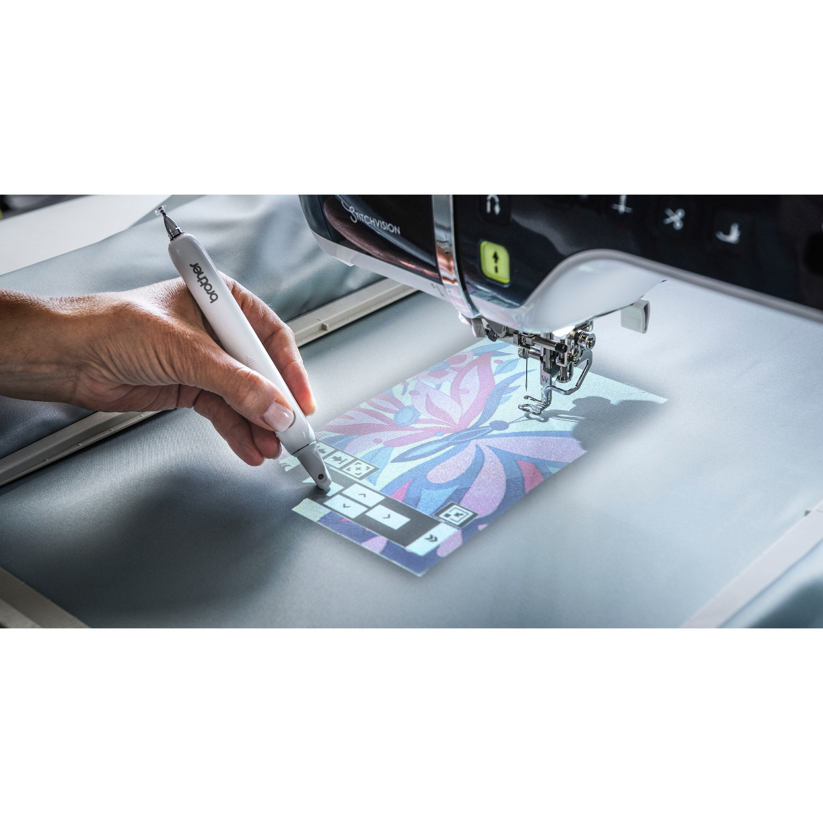 Brother Aveneer EV1  Macchina per cucire e ricamo Elettronica