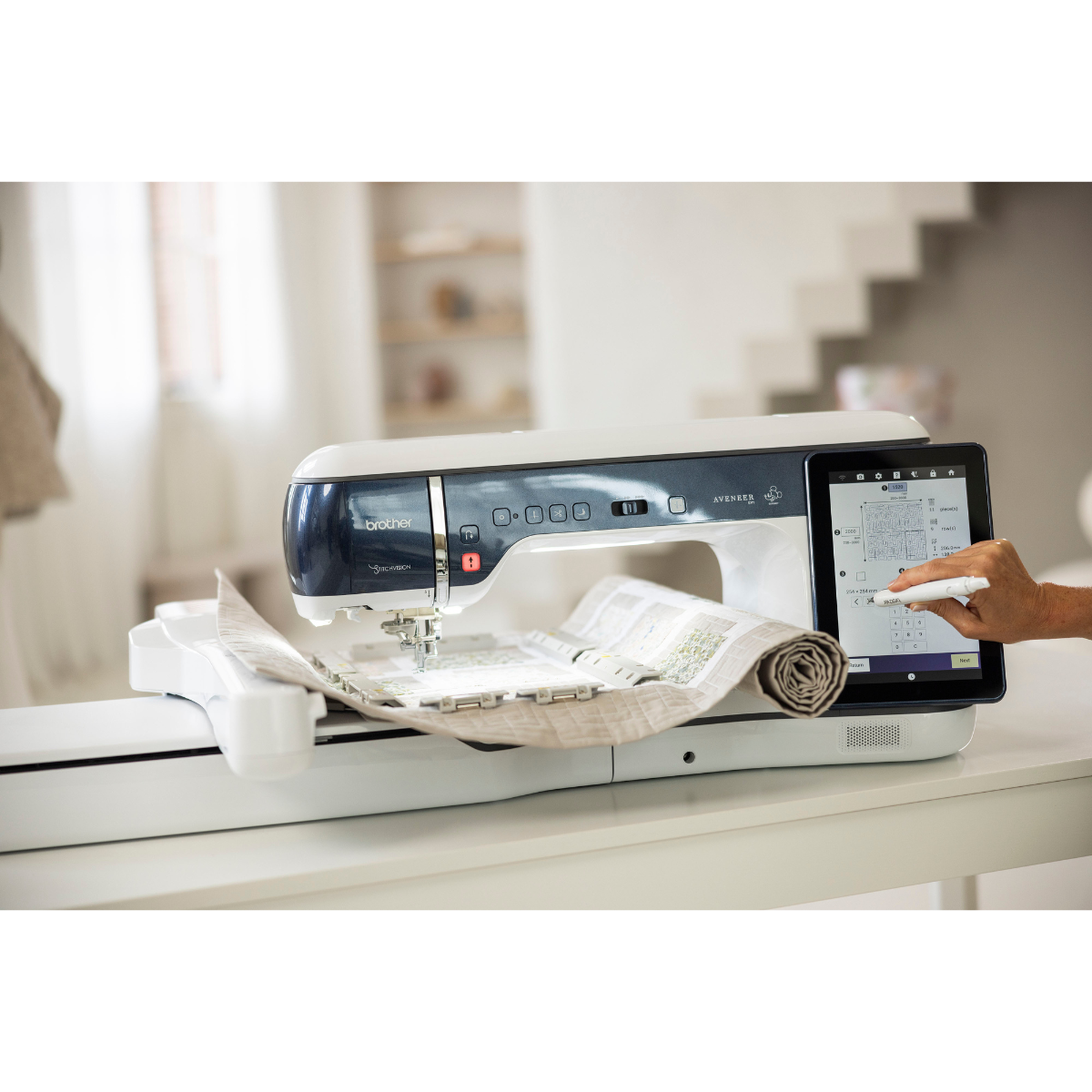 Brother Aveneer EV1  Macchina per cucire e ricamo Elettronica