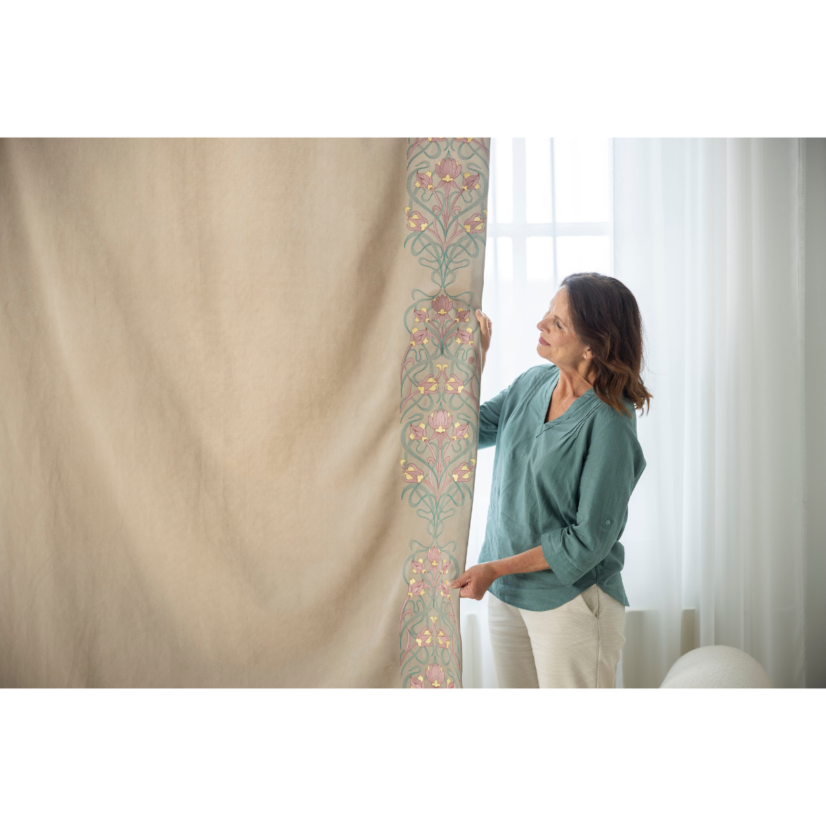 Brother Aveneer EV1  Macchina per cucire e ricamo Elettronica