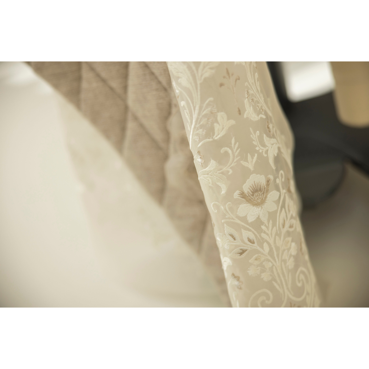 Brother Aveneer EV1  Macchina per cucire e ricamo Elettronica