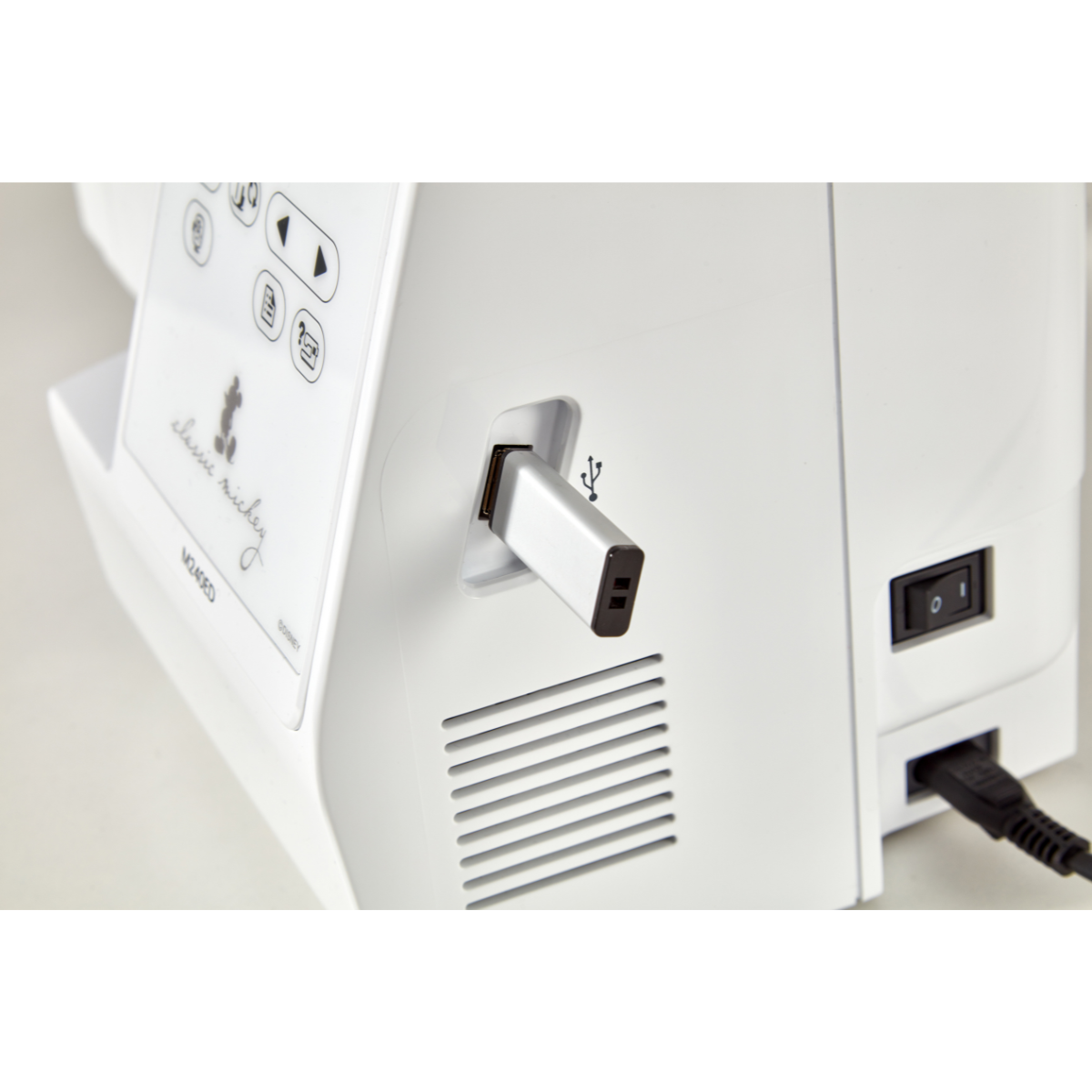 Brother Innov-is M240ED Macchina da ricamo