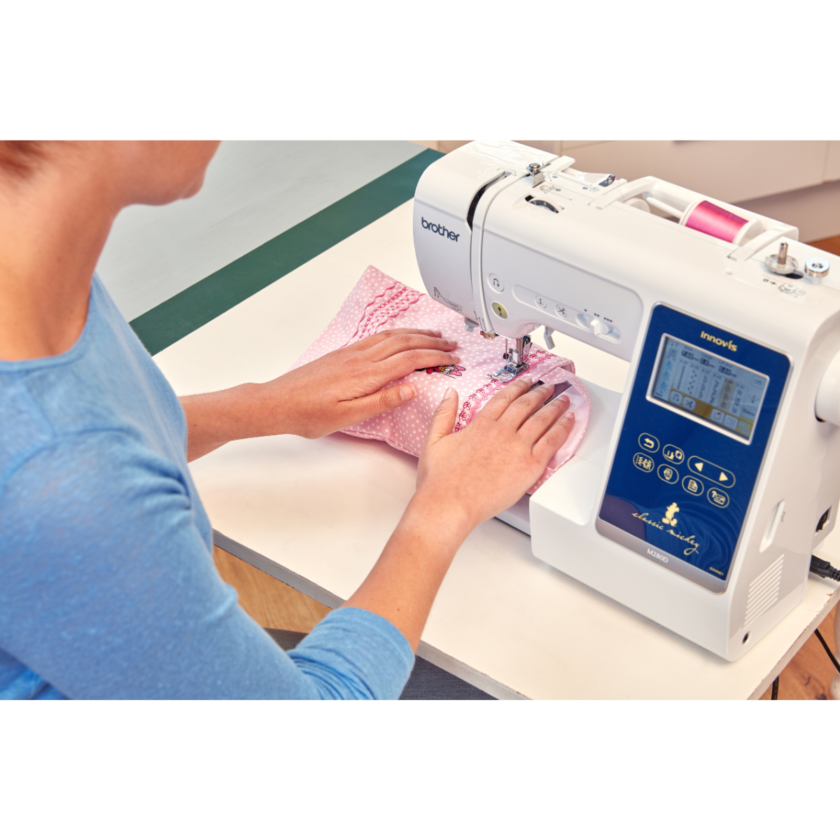 Brother Innov-is M 280D Macchina per cucire e ricamo Elettronica