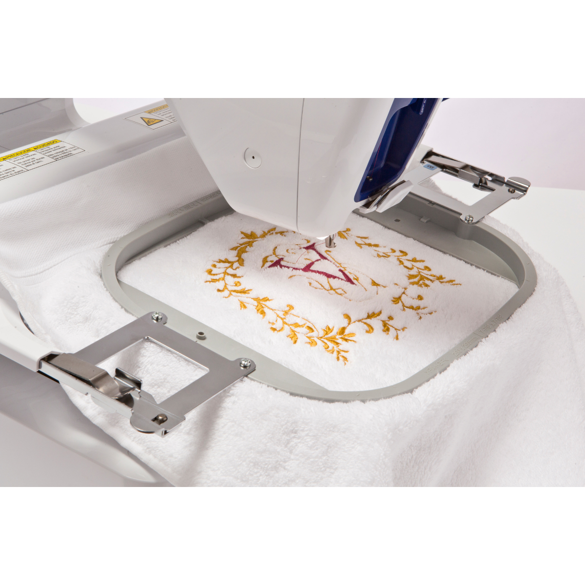 Brother VR Macchina da ricamo a braccio libero professionale