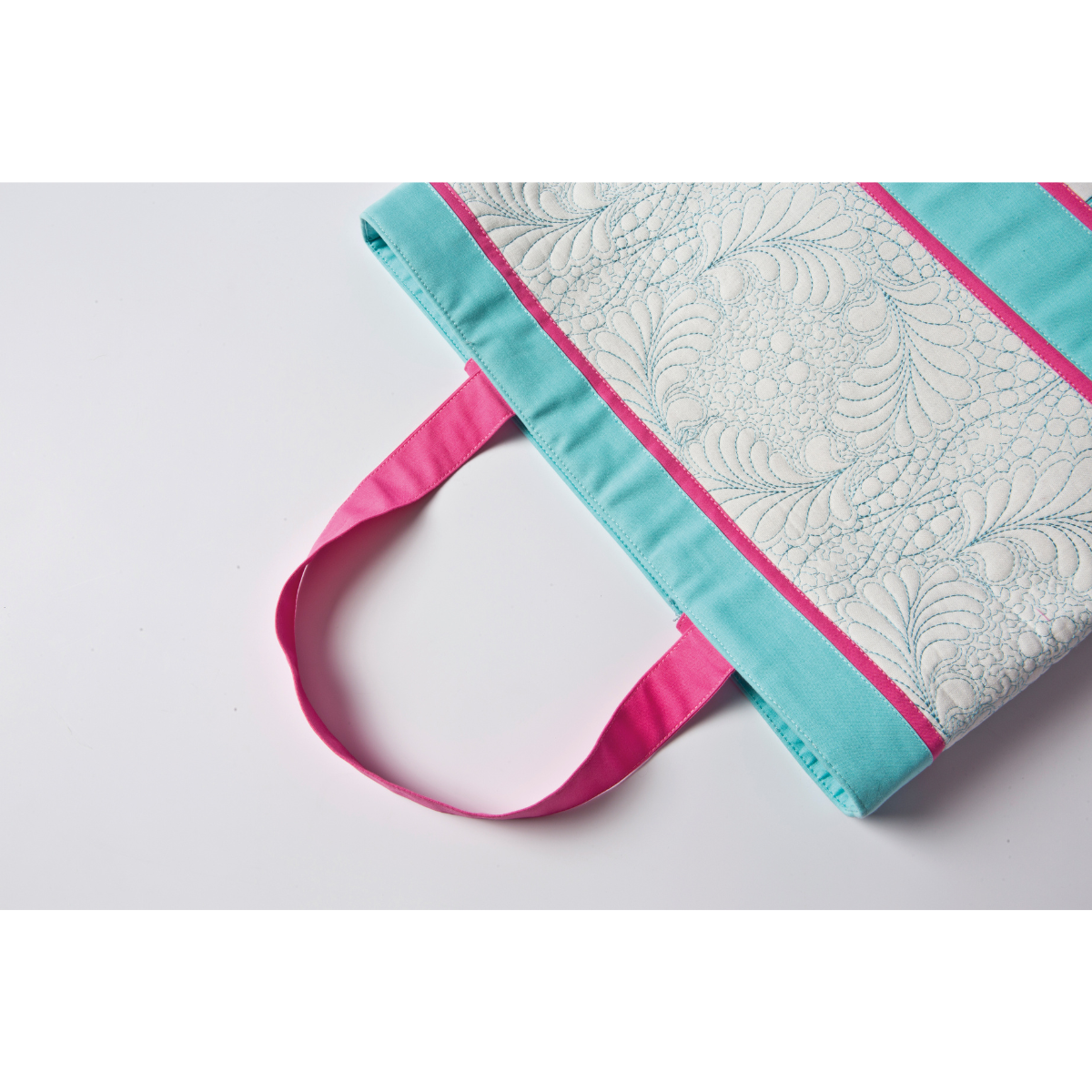 Brother VR Macchina da ricamo a braccio libero professionale