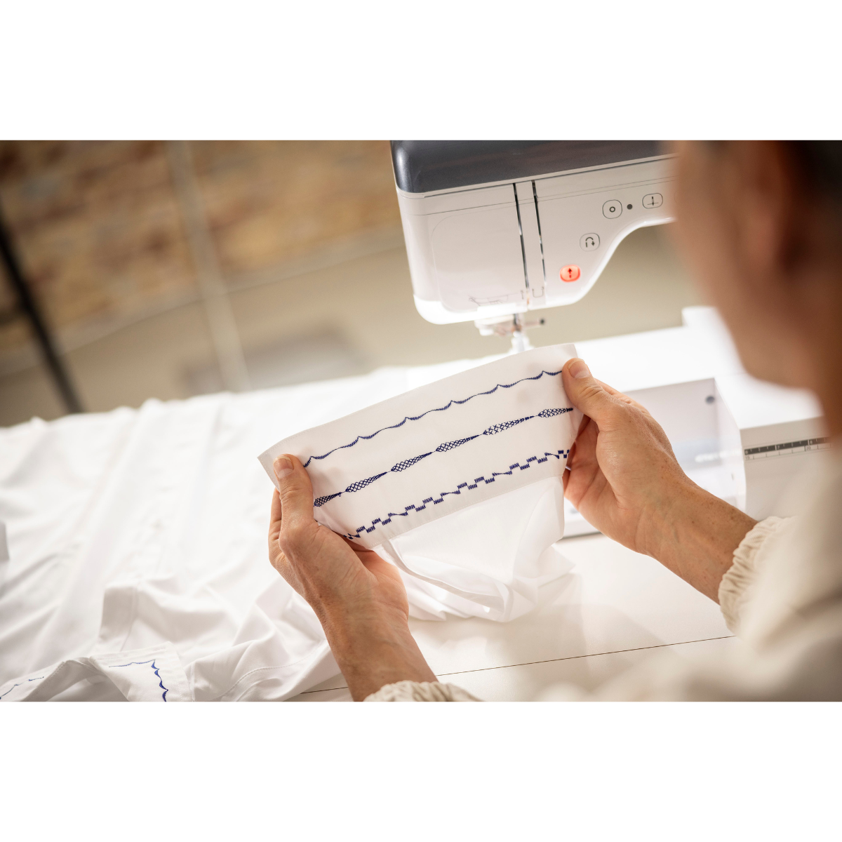 Brother Celeste Innov-is CX1 Macchina per Cucire e Quilting Elettronica