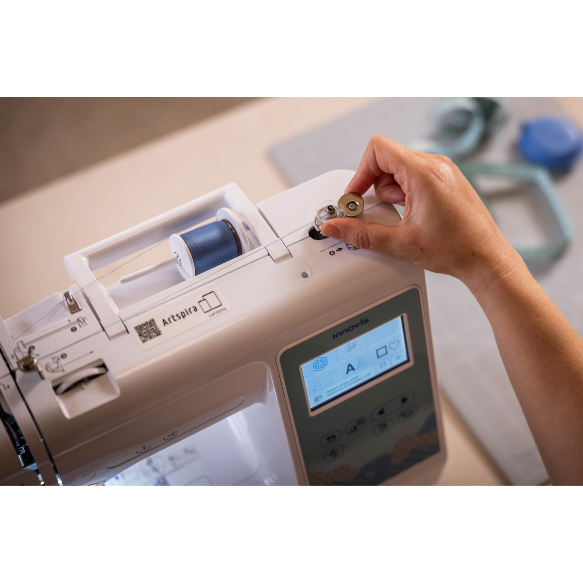 Brother Innov-is M 340e Macchina da ricamo con Telaio Magnetico