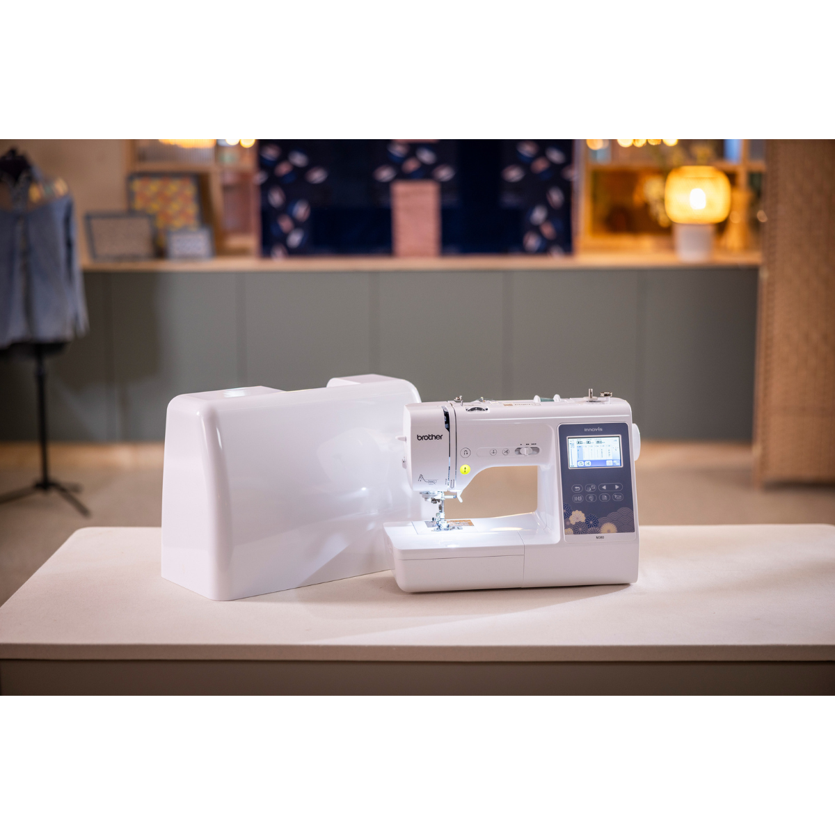 Brother Innov-is M 380 Macchina per cucire e ricamo Elettronica con Telaio Magnetico