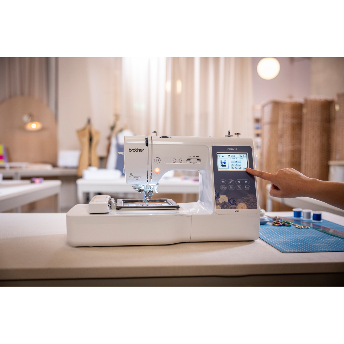 Brother Innov-is M 380 Macchina per cucire e ricamo Elettronica con Telaio Magnetico