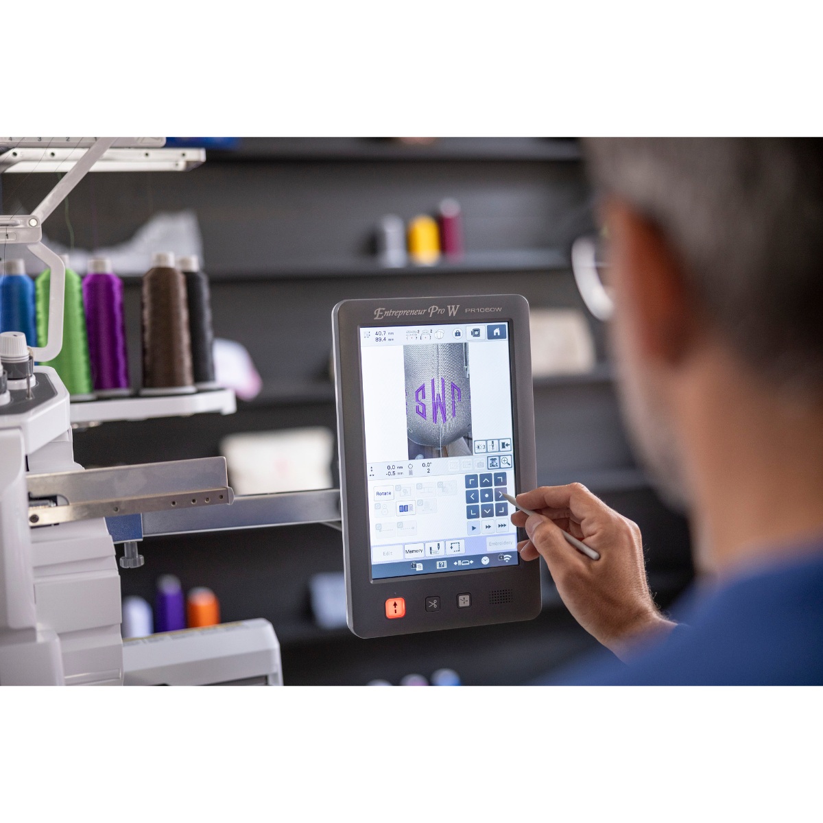 Brother PR 1060W Macchina da ricamo a braccio libero professionale