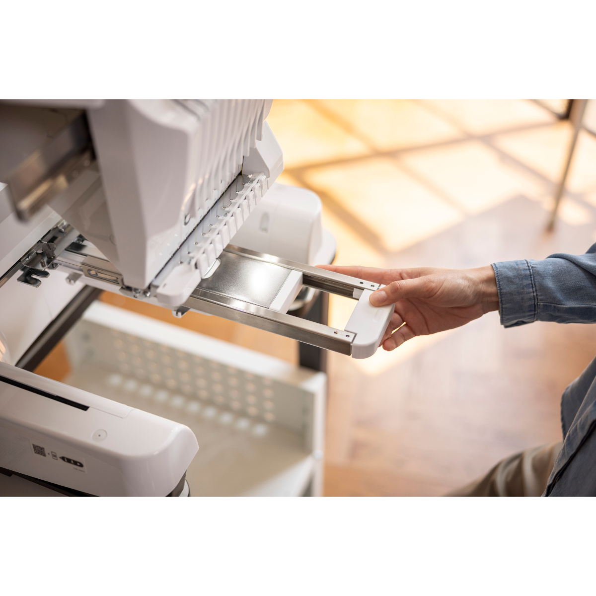 Brother PR 1060W Macchina da ricamo a braccio libero professionale