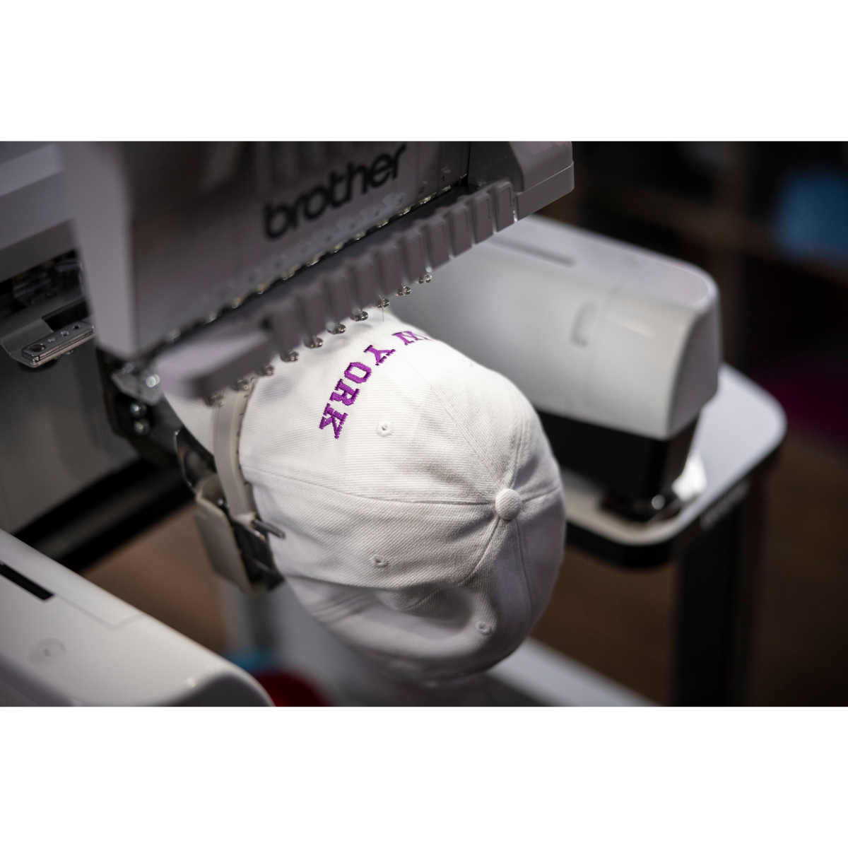 Brother PR 1060W Macchina da ricamo a braccio libero professionale