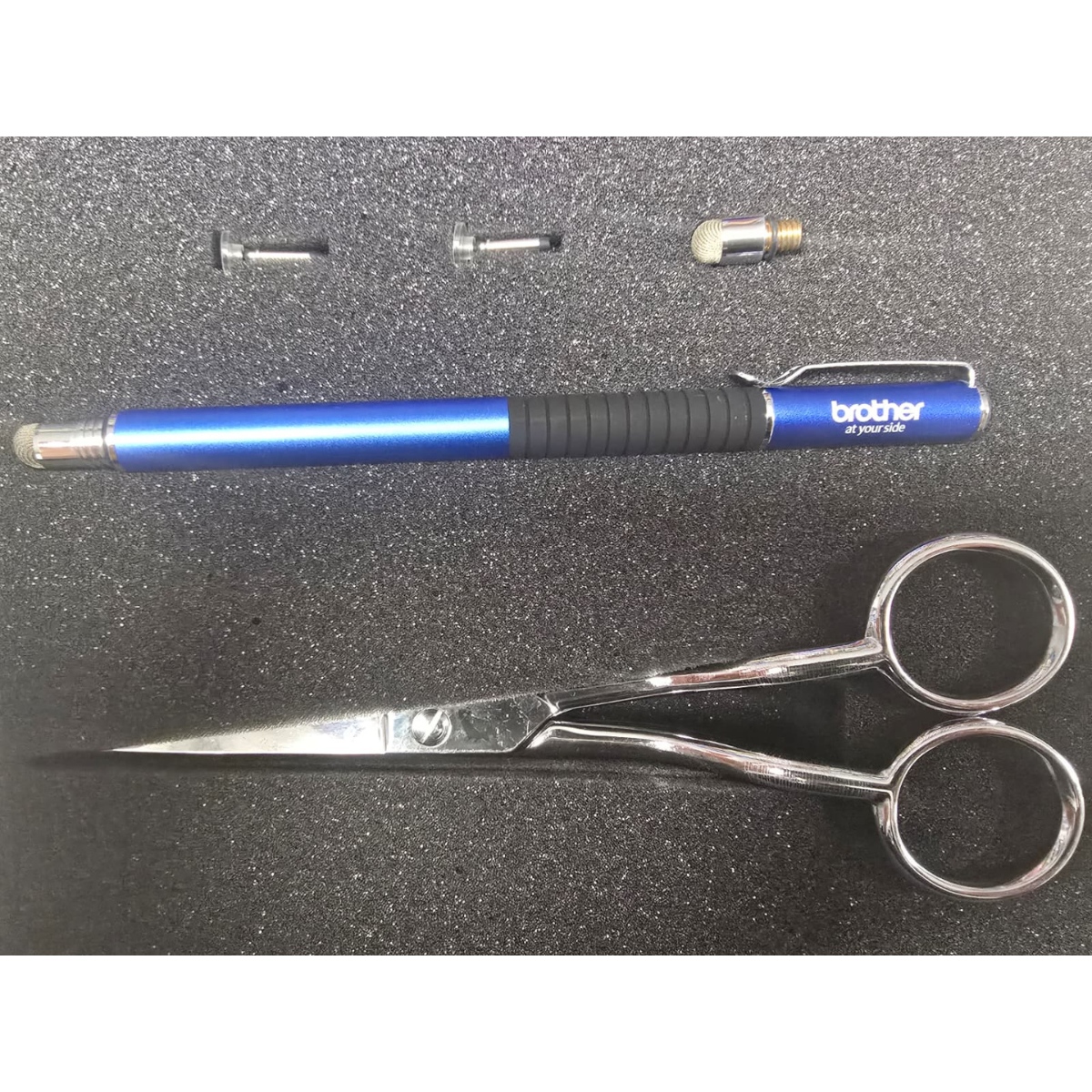 Cofanetto Brother Edizione Limitata – Penna Touch + Forbice Doppia Curva