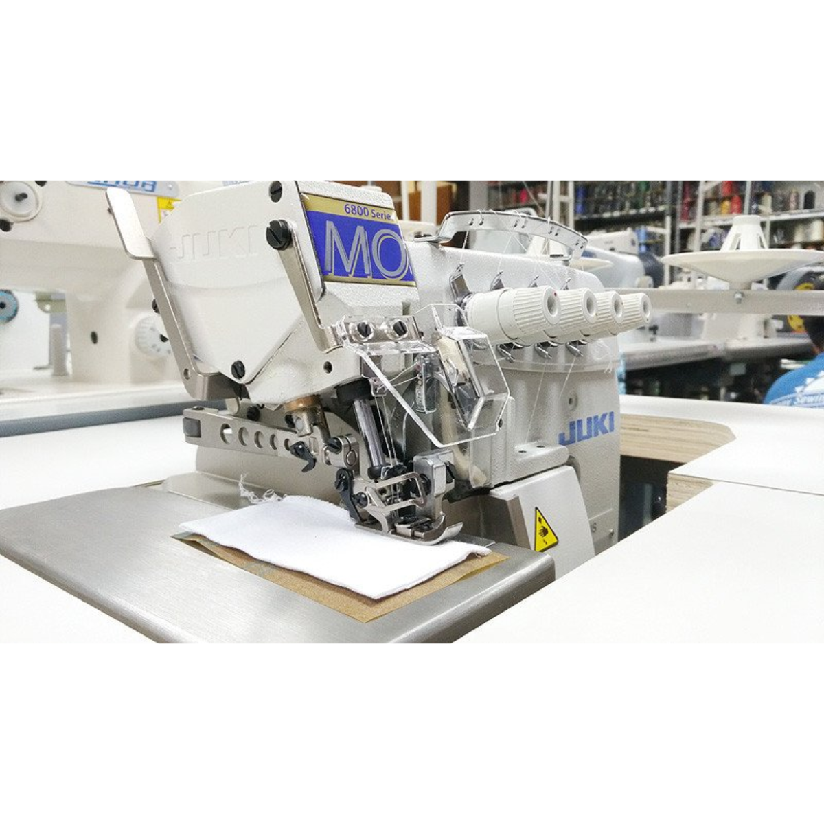 Juki Tagliacuci industriale MO-6814S