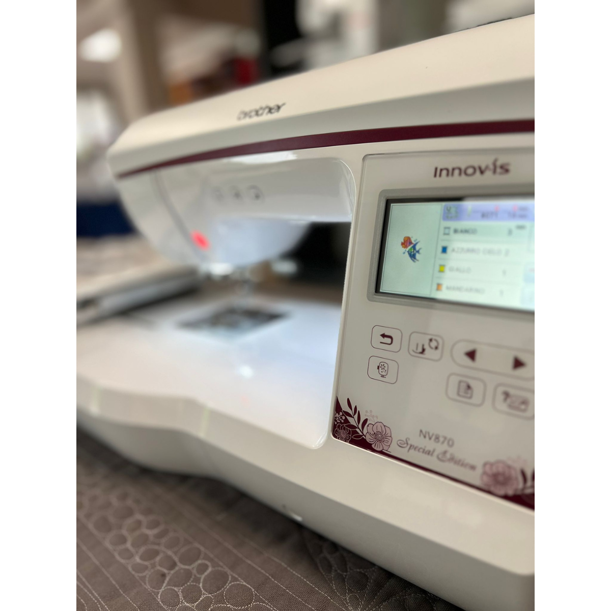 Macchina per ricamo Brother Innov-is NV 870 Special Edition - Uso Espositivo