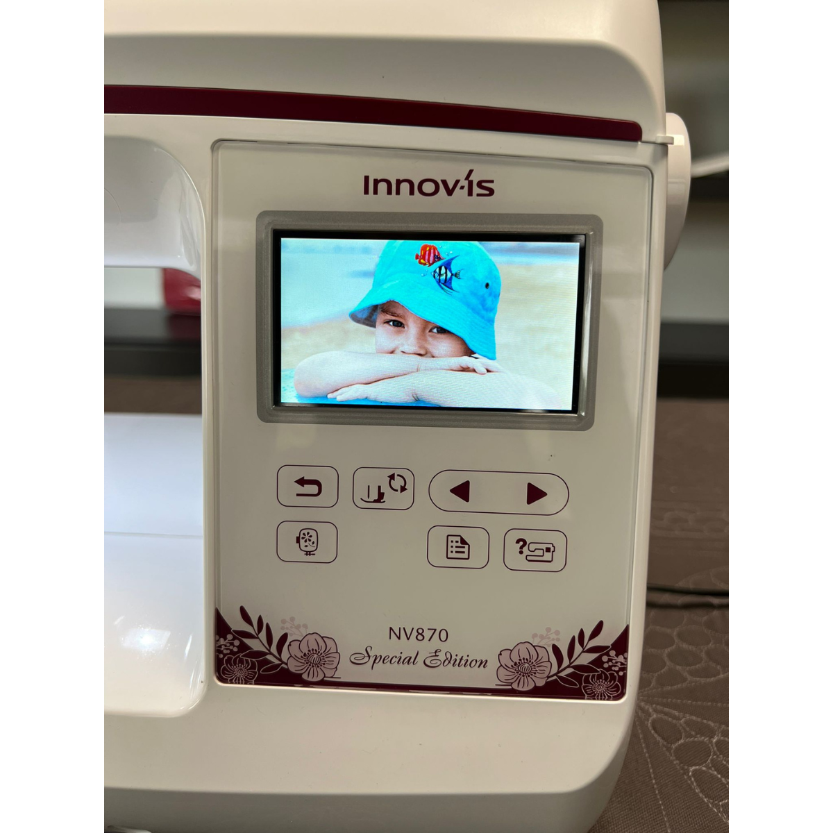 Macchina per ricamo Brother Innov-is NV 870 Special Edition - Uso Espositivo