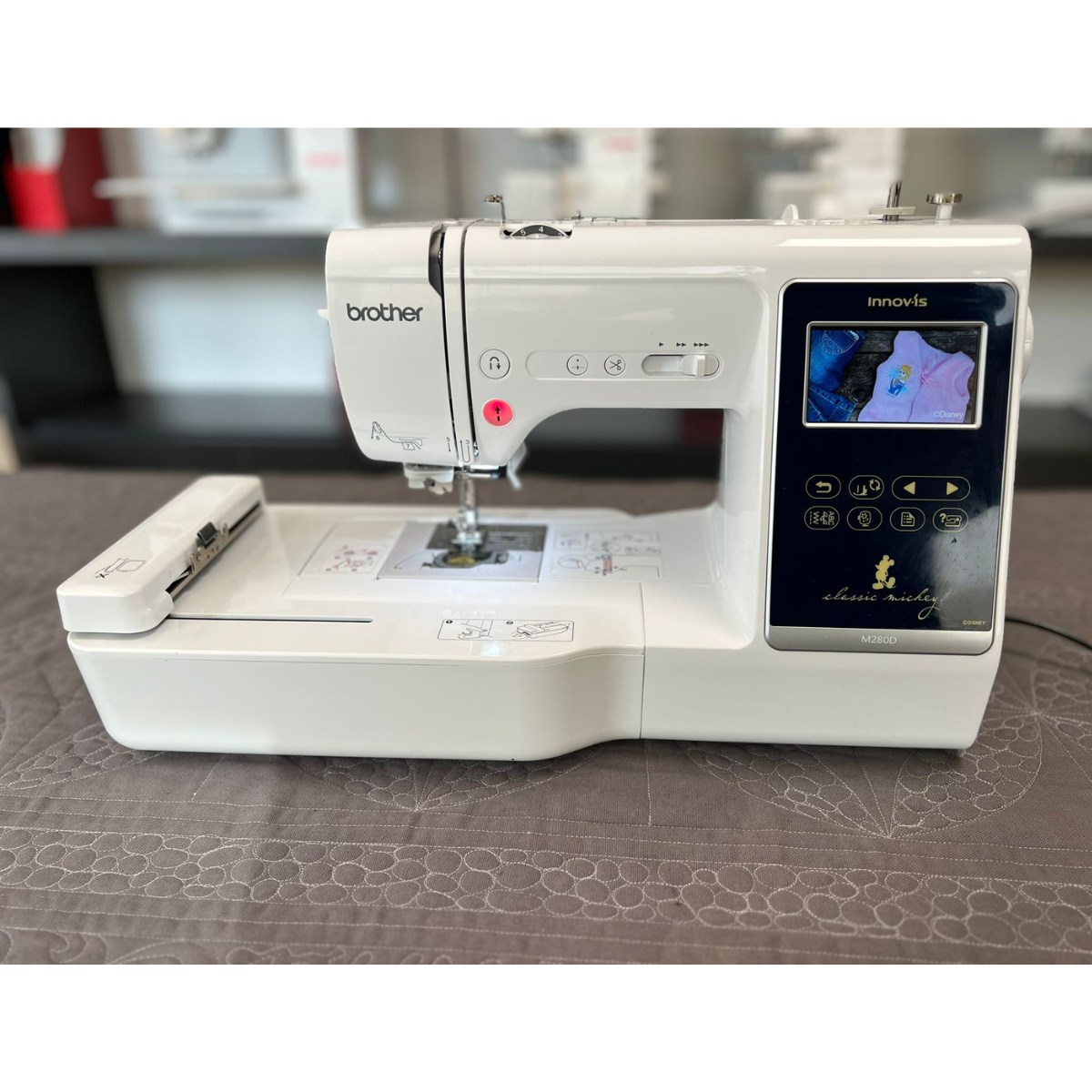 Macchina per cucire e ricamo Brother M 280 - Uso Espositivo