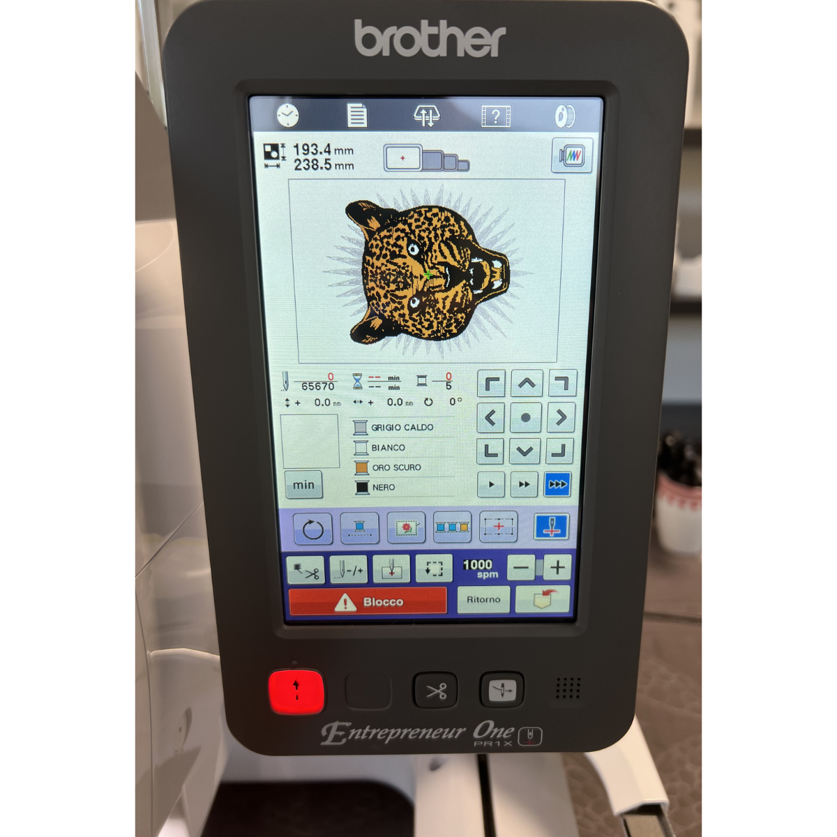 Macchina per ricamo Brother PR1 – Uso dimostrativo