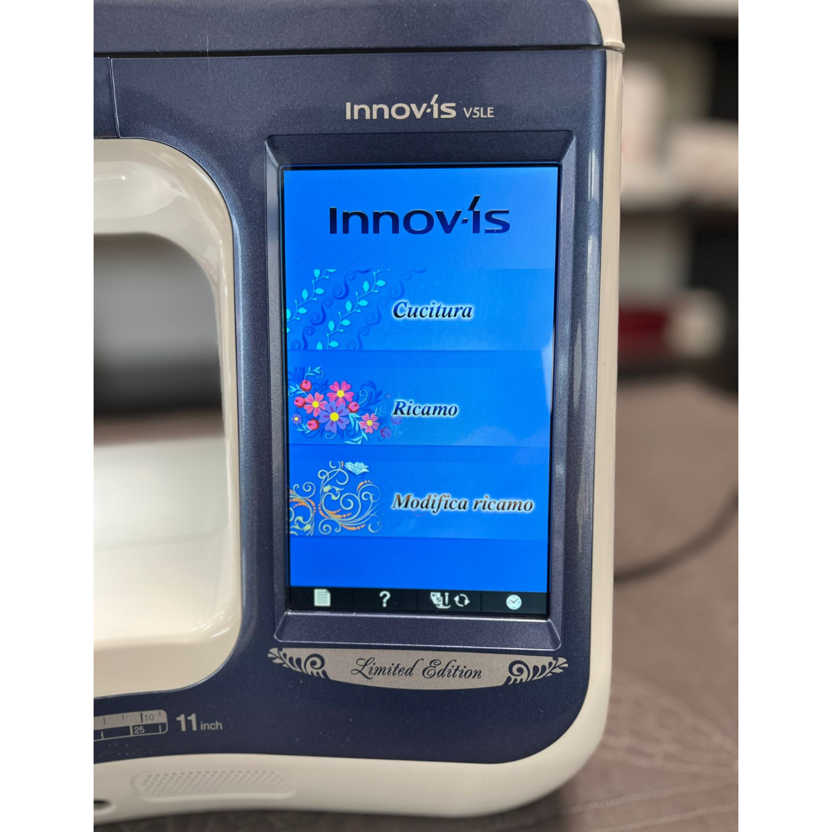 Macchina per cucire e ricamo Brother Innov-is V5 Limited Edition - Uso Espositivo
