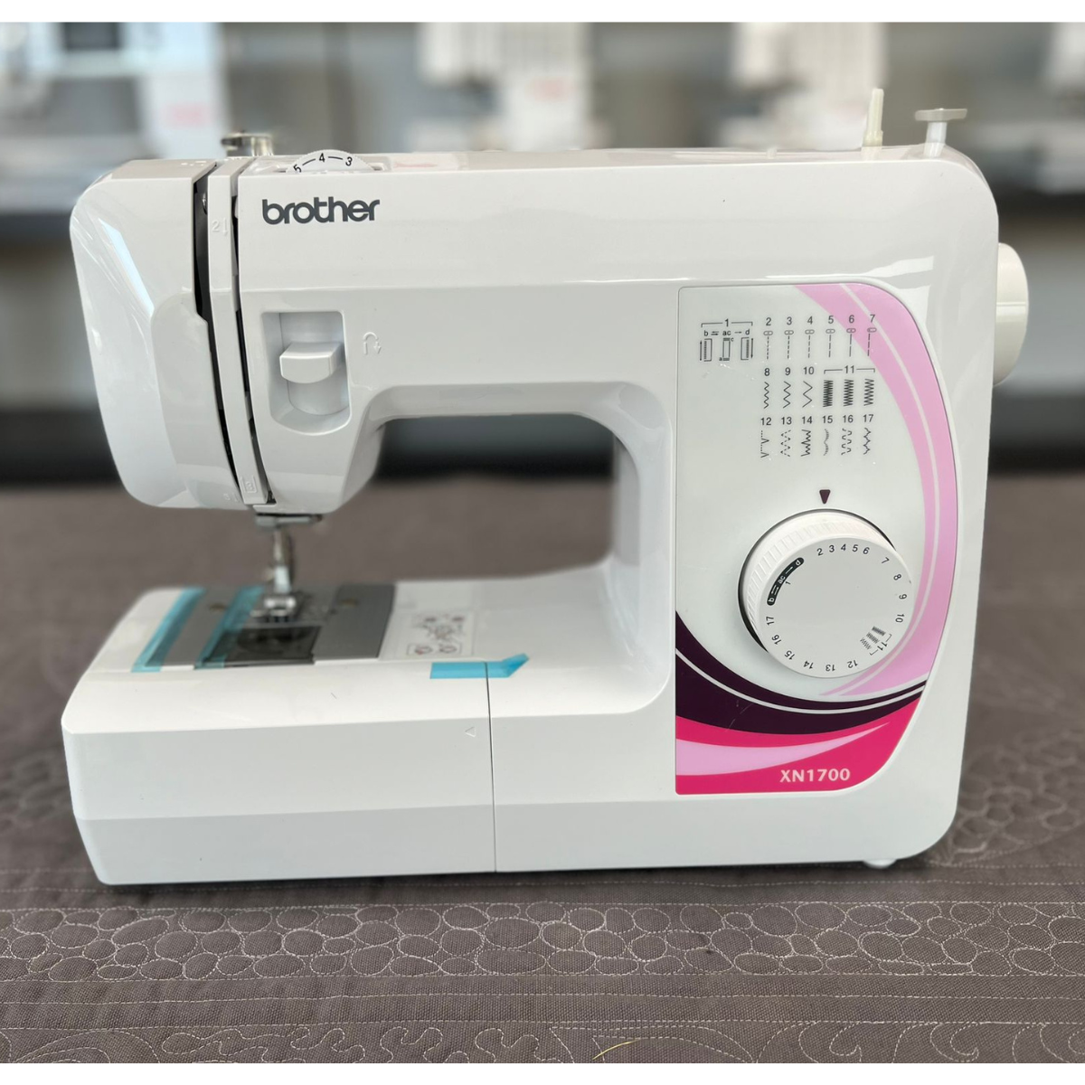 Macchina per cucire Brother XN 1700 - Uso espositivo