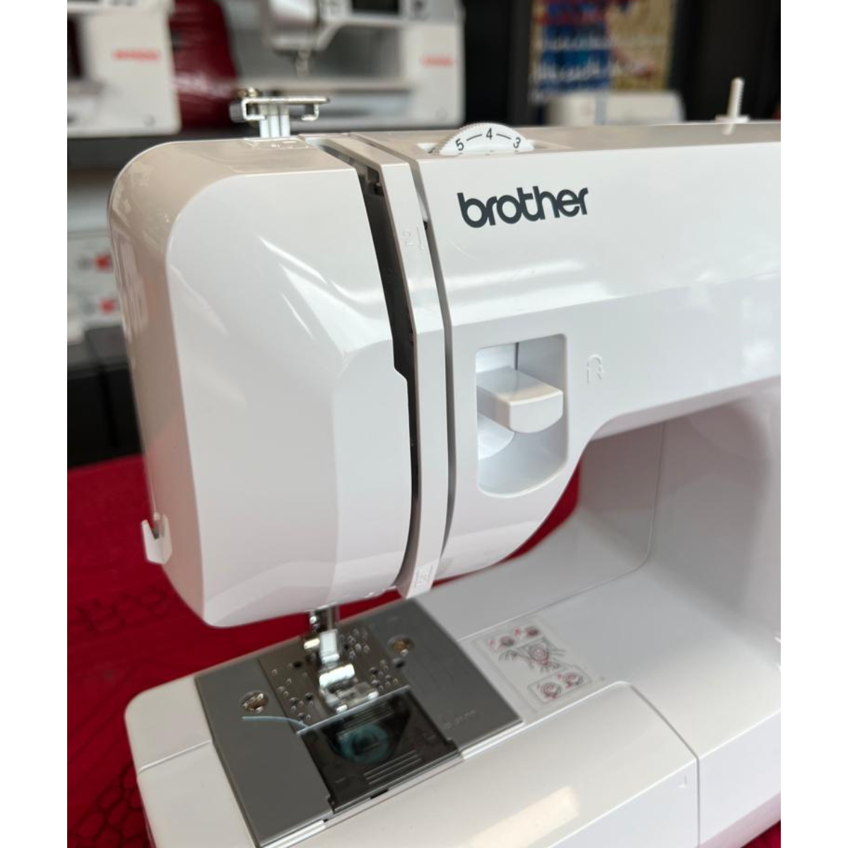 Macchina per cucire Brother XN 2500 - Uso Espositivo